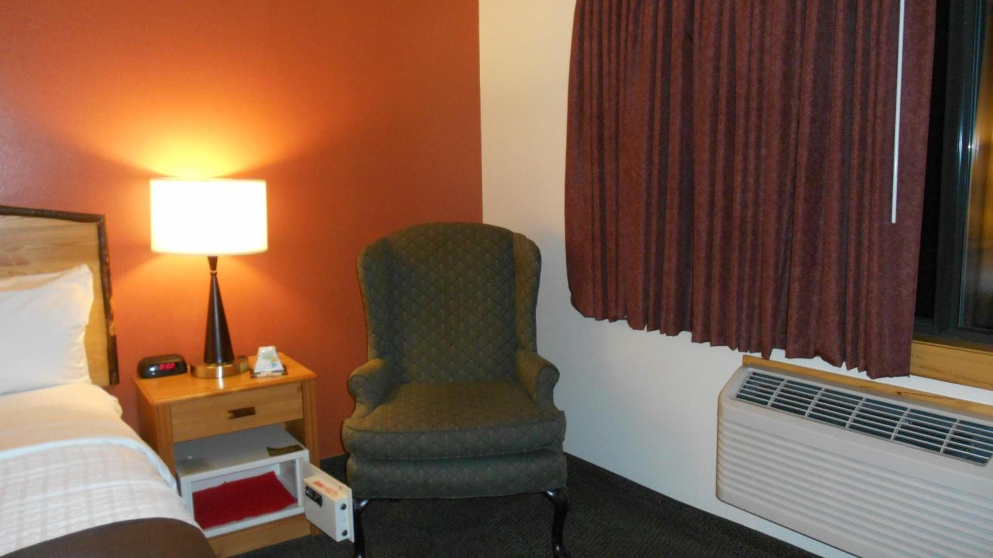 Hotel Americinn By Wyndham Oswego